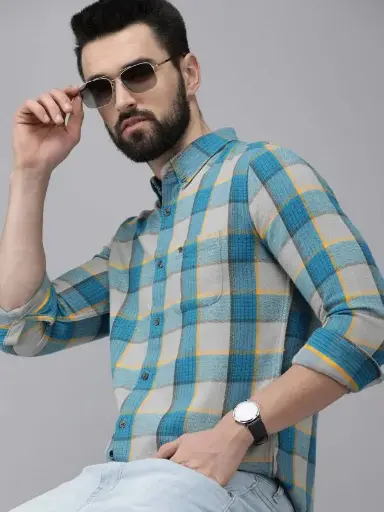 THE BEAR HOUSE  Men Slim Fit Checkered Button Down Collar Casual Shirt